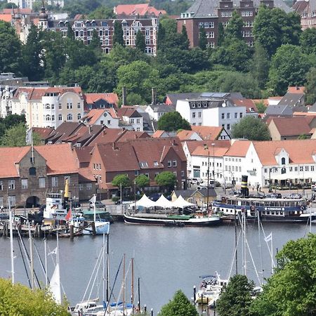 Fewo1846 - Bellevue - Sonnige 2-Zimmer-Wohnung Mit Balkon Und Hafenblick Flensburg Kültér fotó
